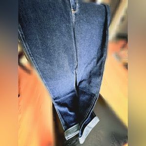 Hollister women’s mom jeans